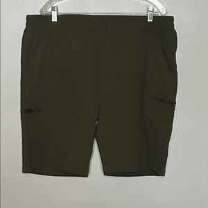 Amazon Men's Dark Olive Green Cargo Shorts with Belt size 38